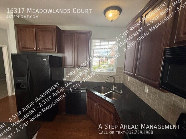 Building Photo - 16317 Meadowlands Ct