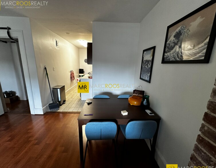 Building Photo - 456 Beacon St