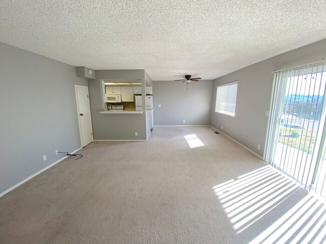 Building Photo - 3 Bedroom Townhouse North Reno - 2 Car Att...