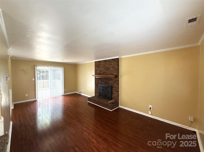 Building Photo - 9125 Winter Moss Ct