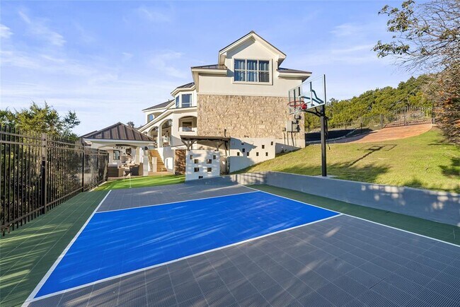 Building Photo - 5009 McIntyre Cir