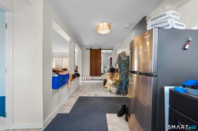 Building Photo - 540 Lakeside Dr