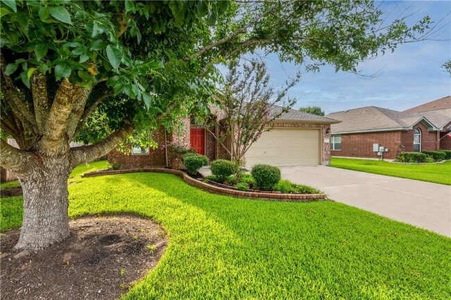 Building Photo - 114 Inman Dr