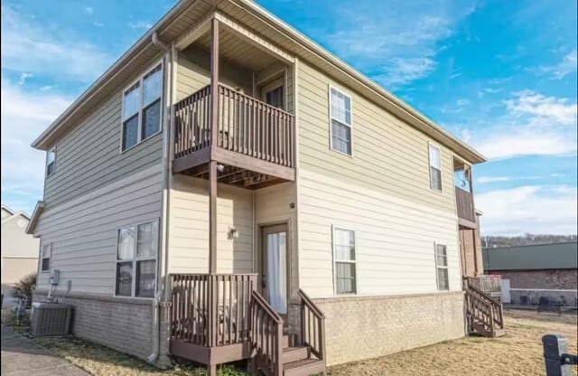 Building Photo - 1123 S Tottenham Ct