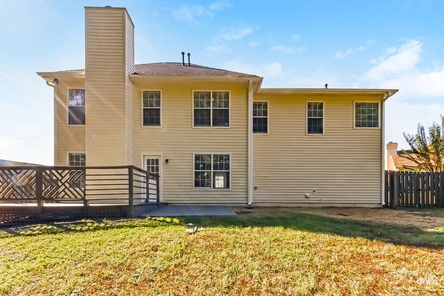 Building Photo - 7855 Clearview Cir