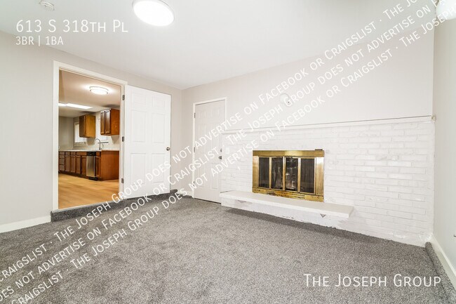 Building Photo - 613 S 318th Pl