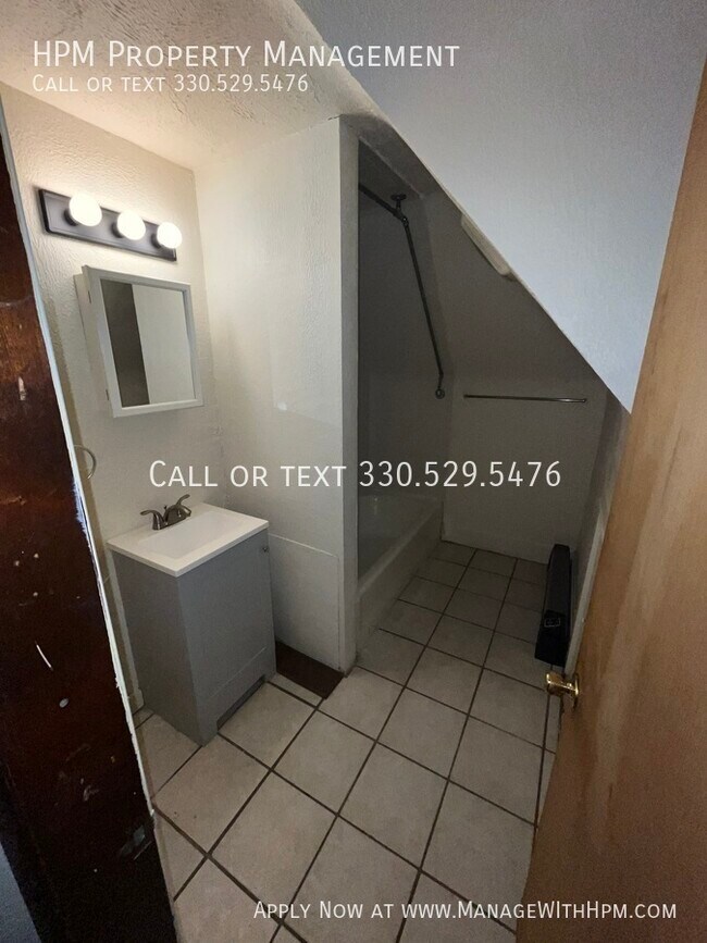 Building Photo - 34 Grand Ave