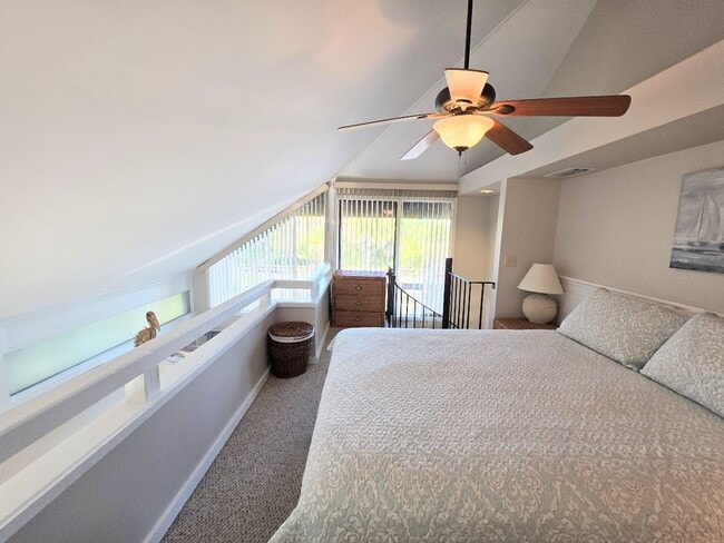 Building Photo - 2695 N Seabreeze Point