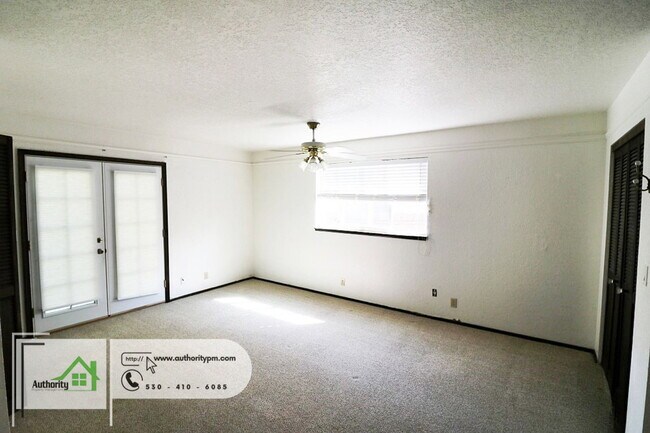 Building Photo - 3688 Cal Ore Dr