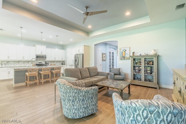 Building Photo - 14717 Leeward Dr
