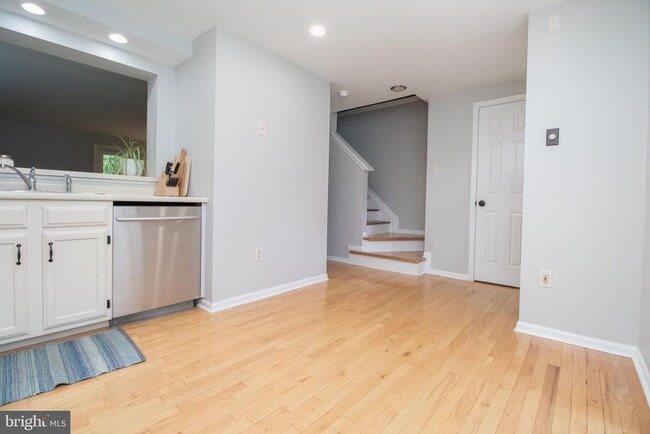 Building Photo - 2526 Log Mill Ct