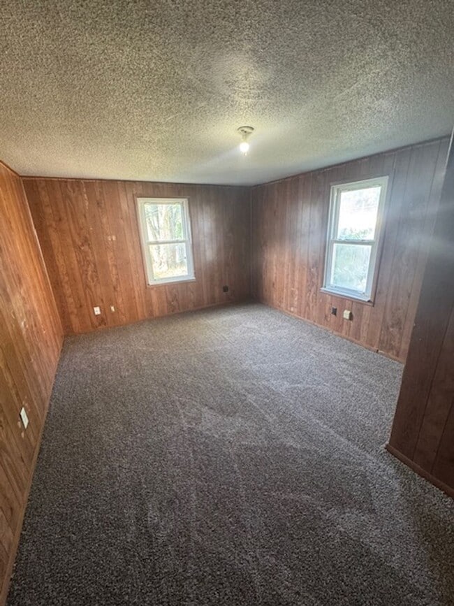 Building Photo - 3808 Eastway Dr