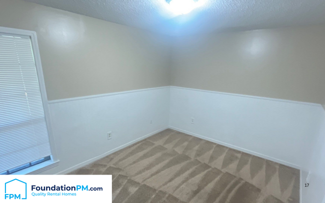 Building Photo - 3905 Clover Hill Dr