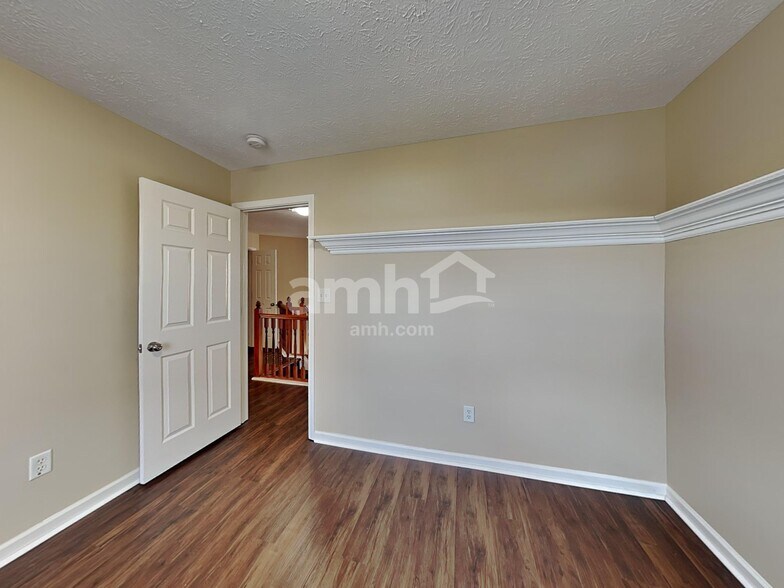 Building Photo - 16938 Cedar Creek Ln