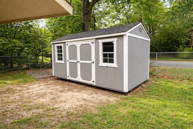 Building Photo - 3837 Spencer Cir