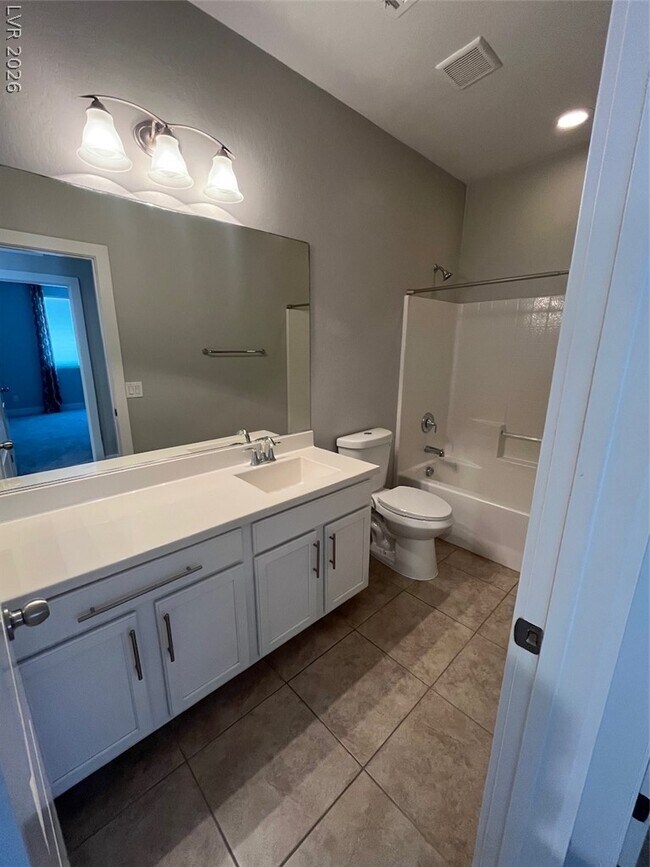 Building Photo - 2455 Calestano Ave