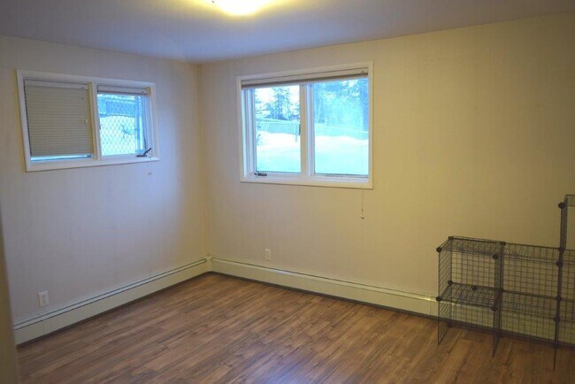 master bedroom - 720 Dogwood St