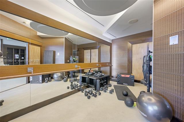 Building Photo - 200 Biscayne Boulevard Way