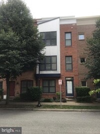 Building Photo - 5603 Lustine St
