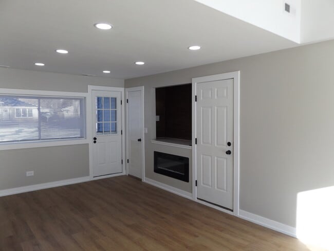 Building Photo - 2203 South St