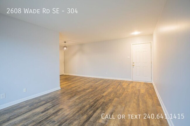 Building Photo - 2608 Wade Rd SE