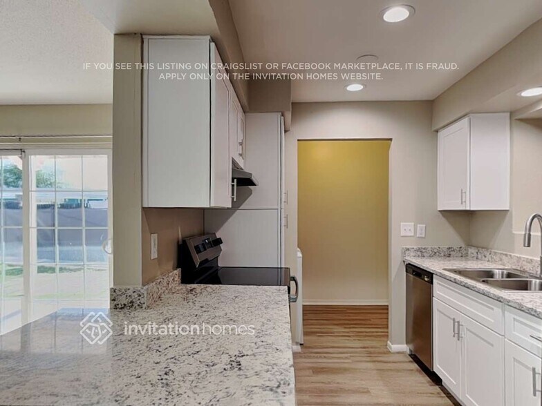 Building Photo - 1729 W Tonto Ln