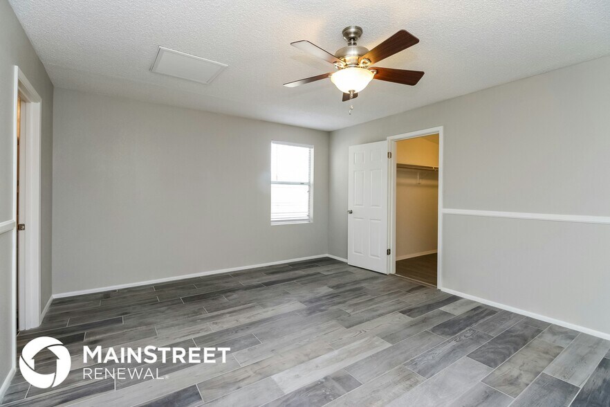 Building Photo - 4062 E Holmes Ave