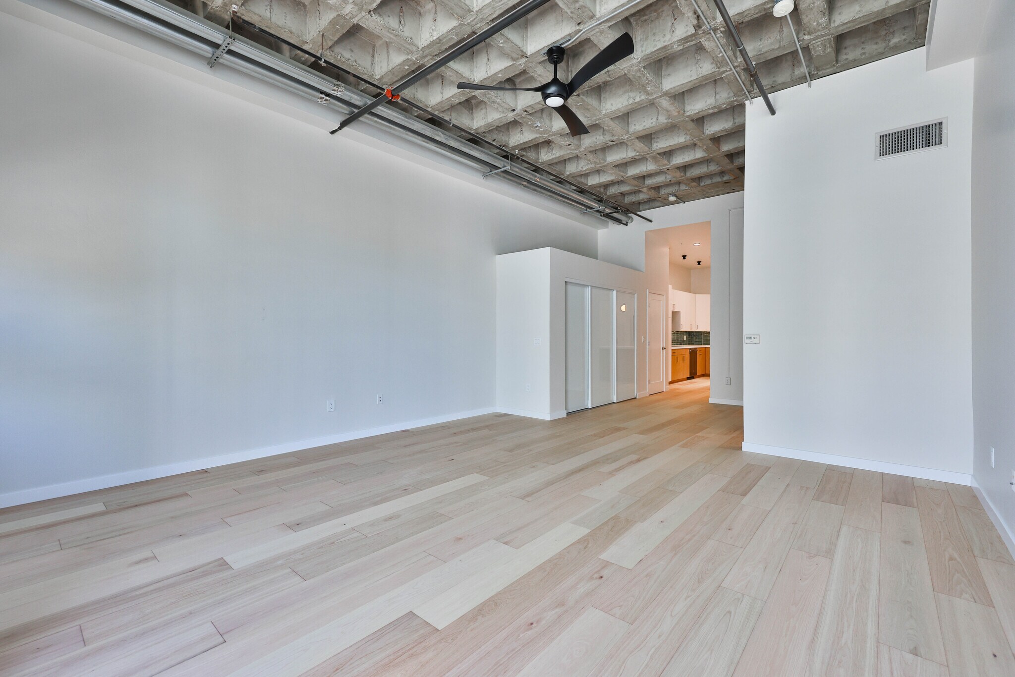Building Photo - 3211 5th Ave
