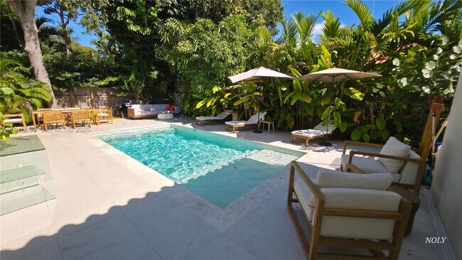 Building Photo - 1277 SW 19th St