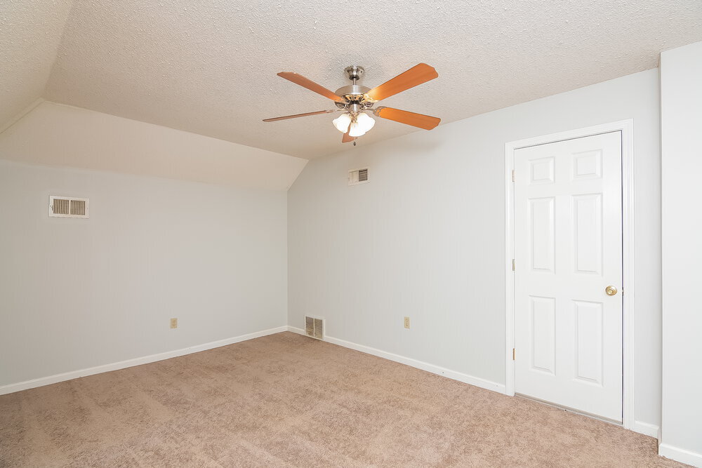 Building Photo - 1851 Timber Way N