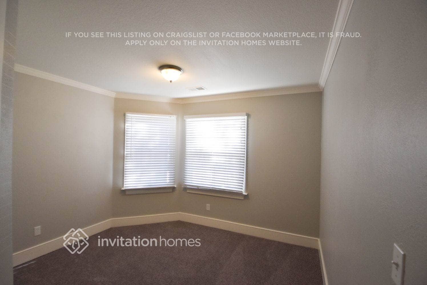 Building Photo - 2522 Mankas Blvd