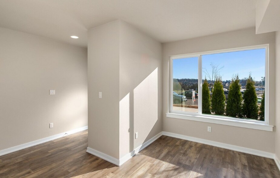 Building Photo - 17215 SW Goldcrest Ln