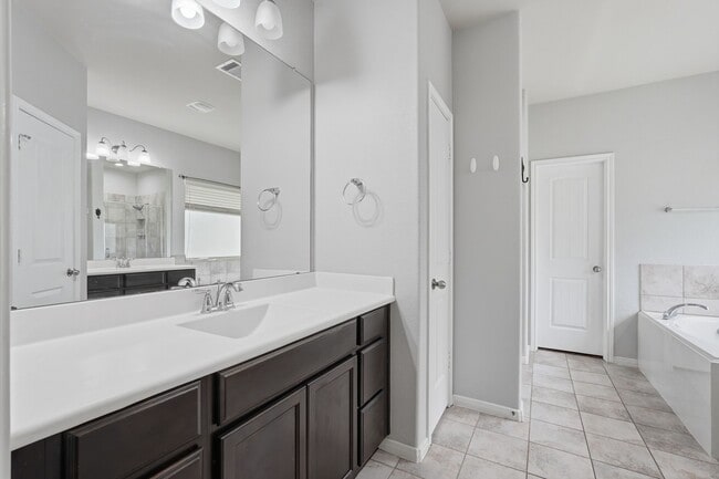Building Photo - 9217 Silver Back Trail