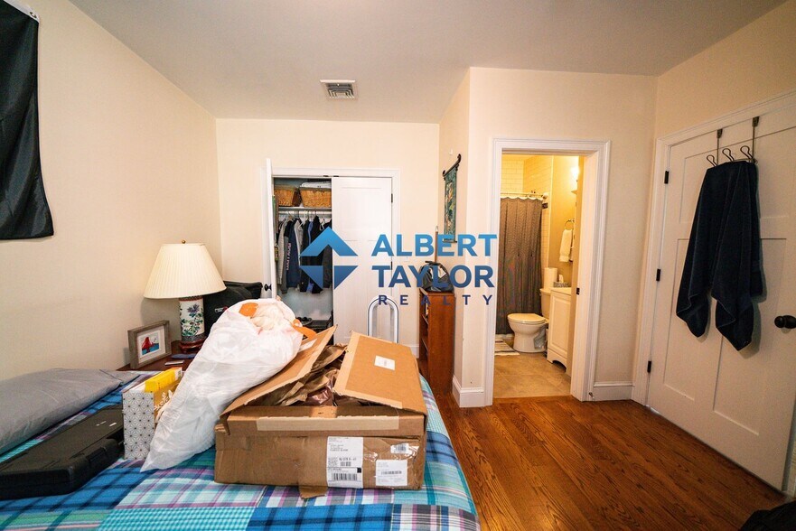 Building Photo - 491 Commonwealth Ave