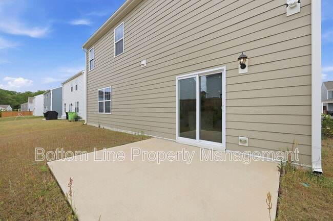 Building Photo - 413 Tucana St