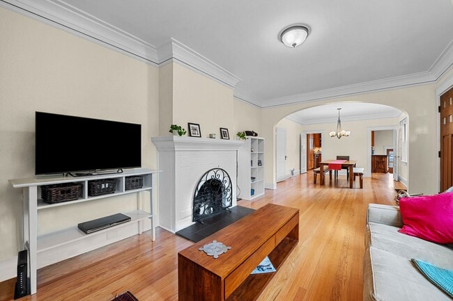 Building Photo - Gorgeous Wash Park Bungalow!