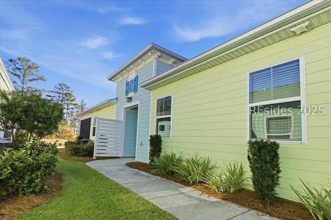 Building Photo - 155 Weekend Ave