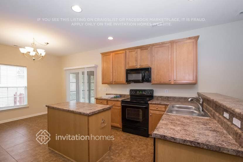 Building Photo - 1030 Whippoorwill Ln