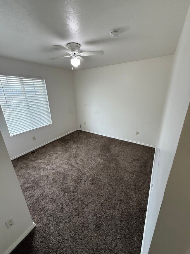 Building Photo - Coming soon 4 Bed/ 3 Bathroom house in Wes...