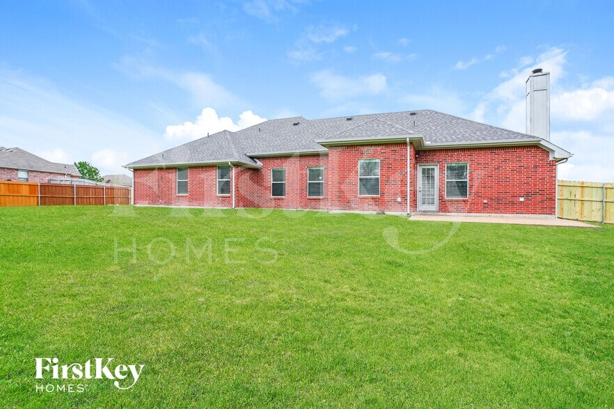 Building Photo - 225 Grant Dr