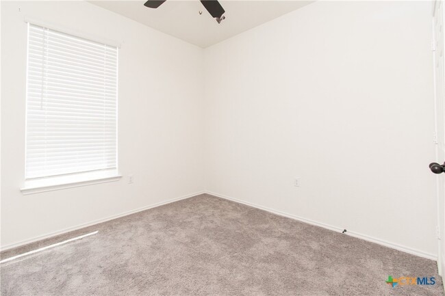 Building Photo - 12500 Karasu Dr