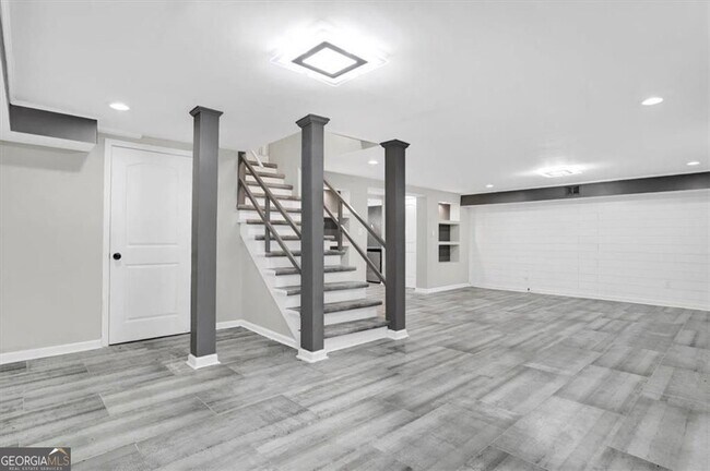 Building Photo - 2248 Farley Ct