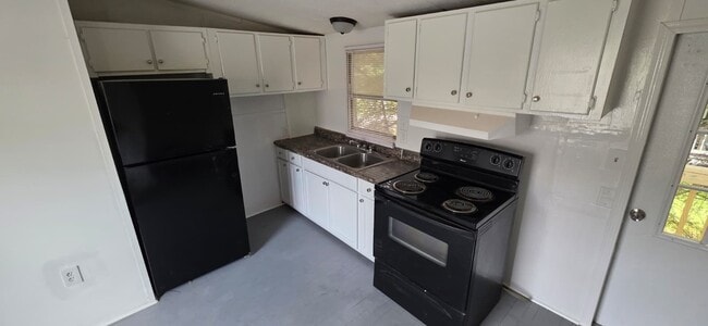 Building Photo - Cedar Street MHC