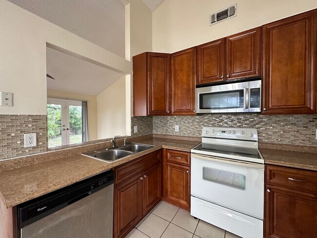 Building Photo - 10553 Aquarius Ln