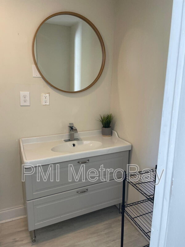 Building Photo - 8210 N Klondyke St