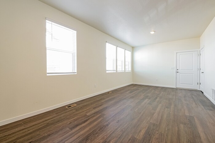 Building Photo - 13464 Oneida Ln