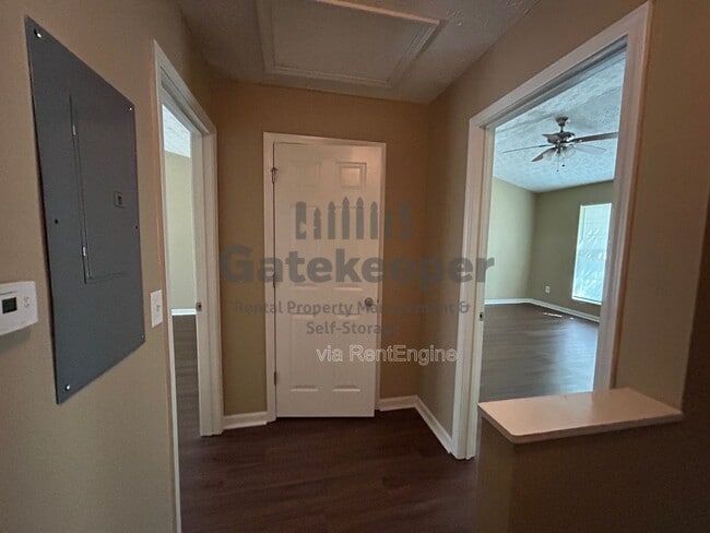 Building Photo - 5616 Union Pointe Dr