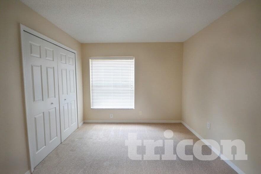 Building Photo - 1817 Landside Dr