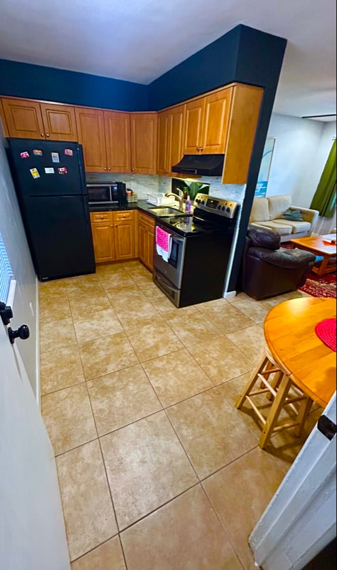 Building Photo - 1035 - 1037-1037 NE 32nd St