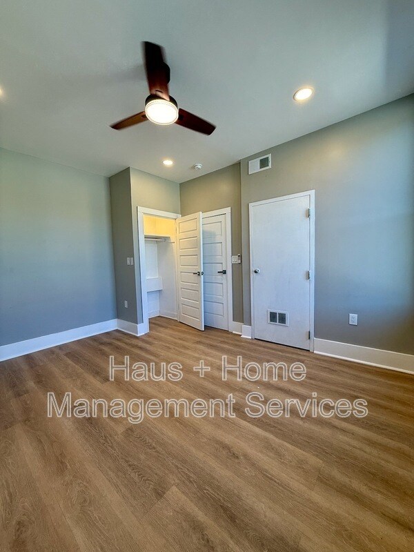 Building Photo - 906 Penn Ave